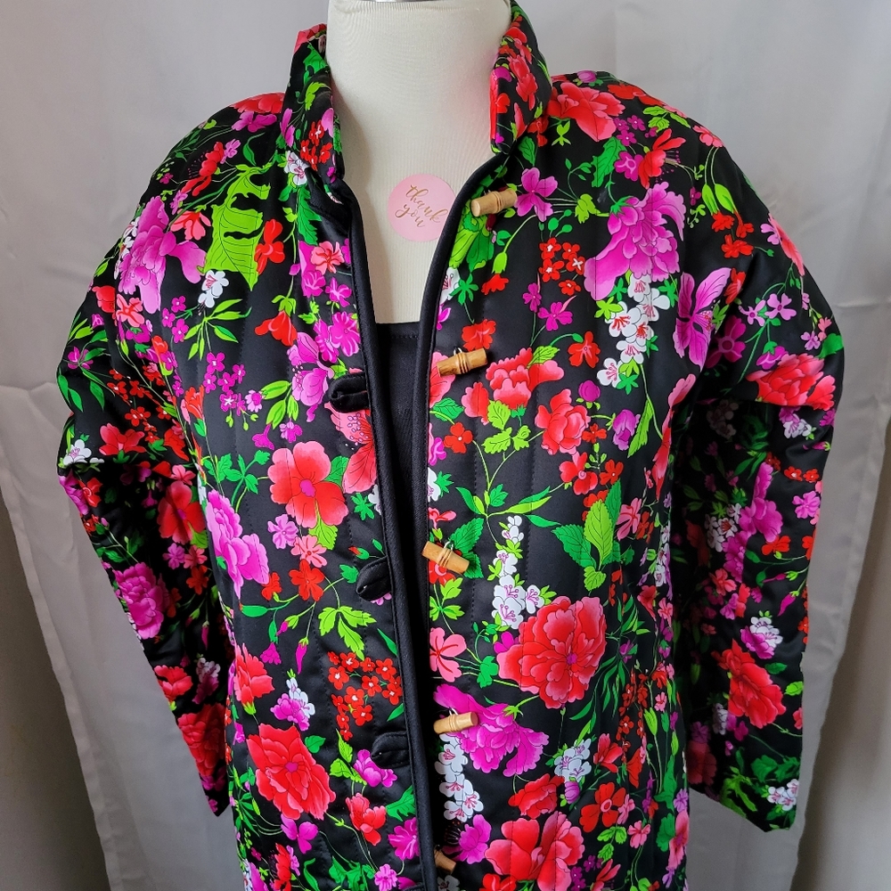 Women's vintage oriental 3 pieces set.(108)